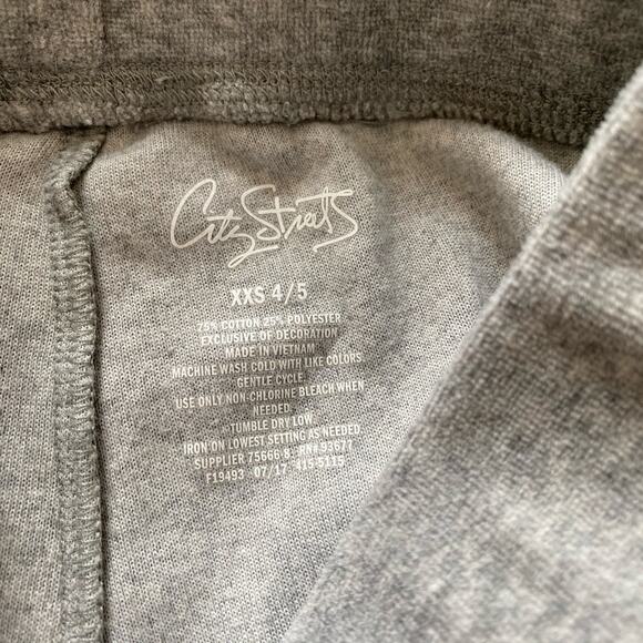 City Streets Gray Velour Elastic Waist Tapered Ankle Sweatpants size XXS (4-5) - Picture 4 of 4